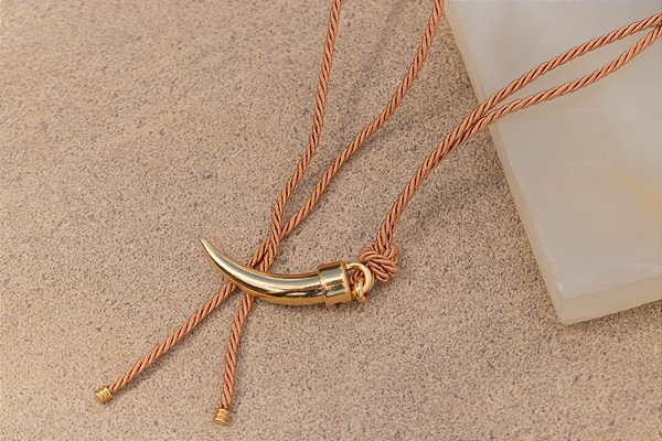 Colar corda marrom