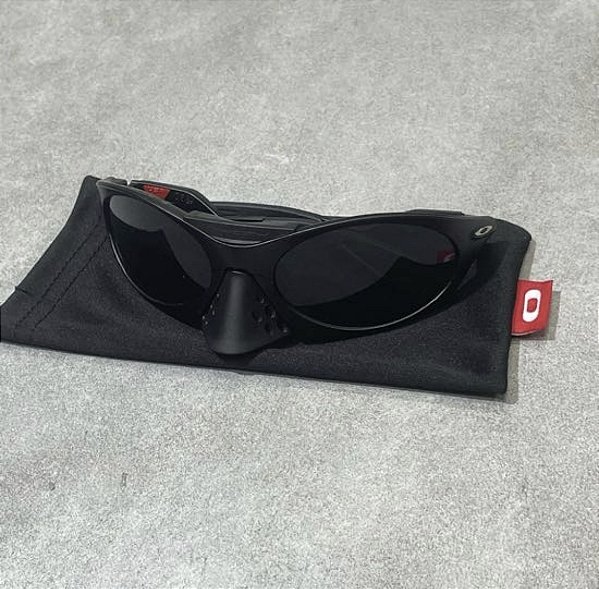 Óculos Oakley Plantaris 3 - LP004