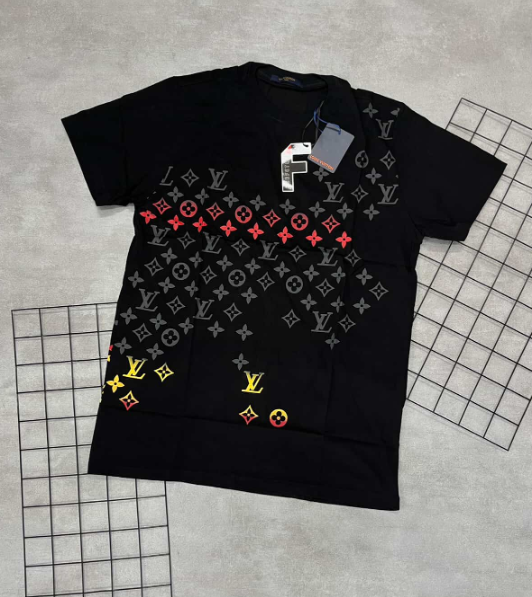 Camiseta Peruana Louis Vuitton Preto | Vermelho | Amarelo - CP104