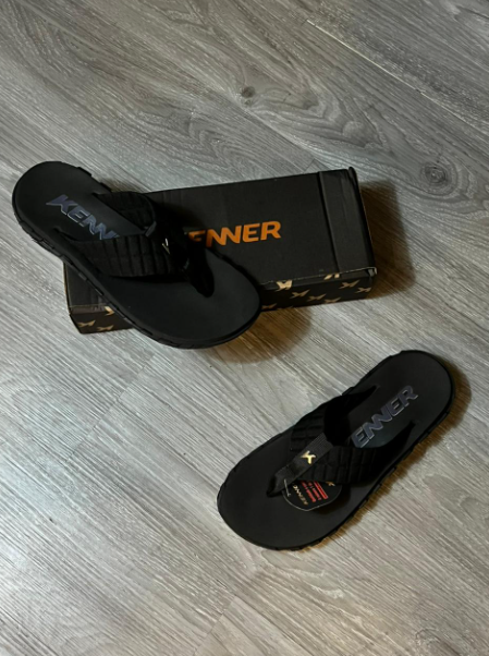 Chinelo Kenner Megah Puffer Preto - CHK016