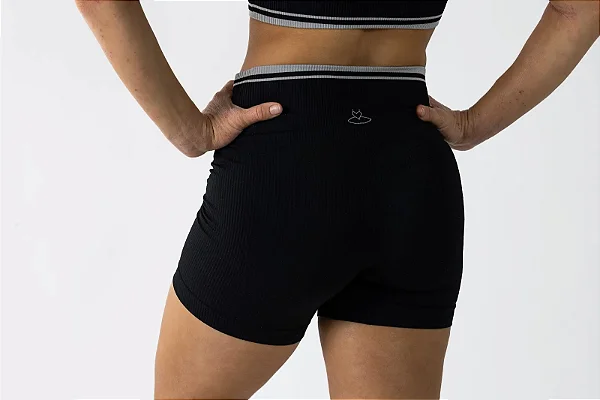 Shorts Gargô Fitness - Preto com detalhes Cinza - SEAMLESS