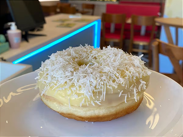 Pick Donuts Creme de Confeiteiro com Cocô