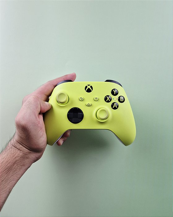Controle Xbox Series X|S Wireless Electric Volt Verde Neon Sem Fio