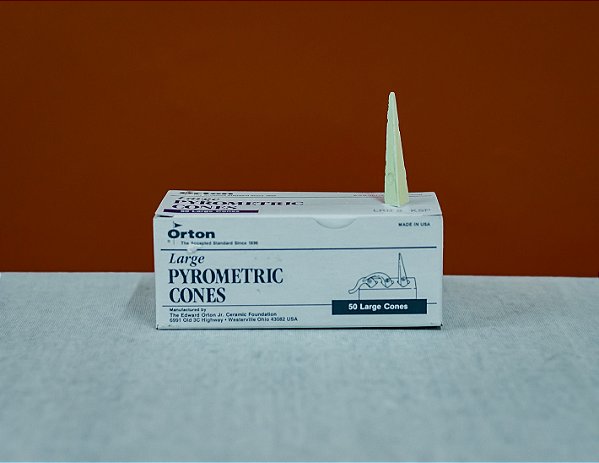 CONE PIROMETRICO ORTON STANDARD LARGE NUMERO 8 - 1250 GRAUS (CAIXA 50 UNIDADES)