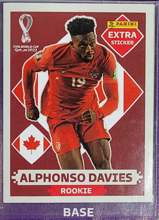 Extra Rookie - Alphonso Davies Bordô (Base) - Canadá - Original Panini - Copa do Mundo do Qatar 2022