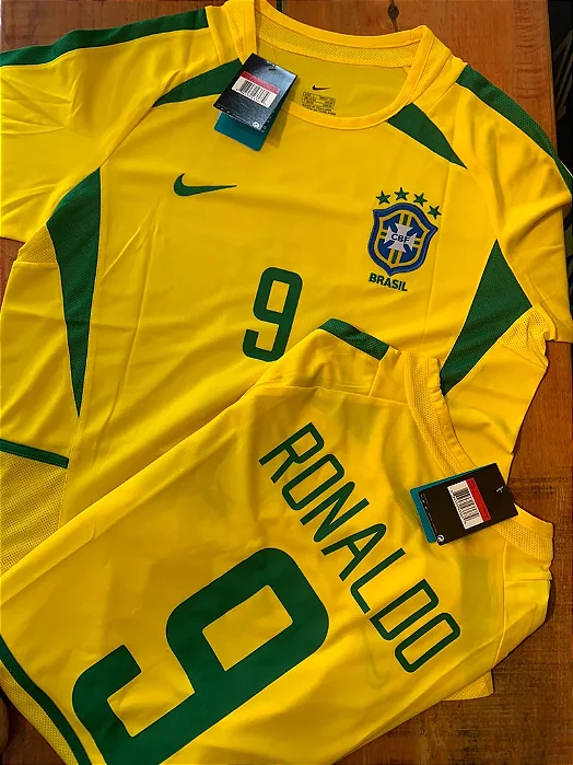 Camiseta Retro Brasil 2002