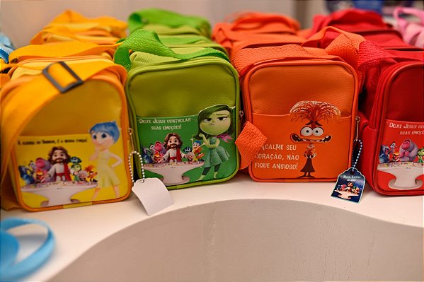 Bolsa Transversal Kids com Bolso 3D