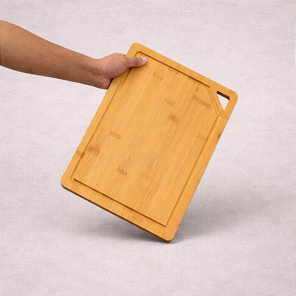 Tábua de Corte e Churrasco em Bambu com Alça - 33 cm