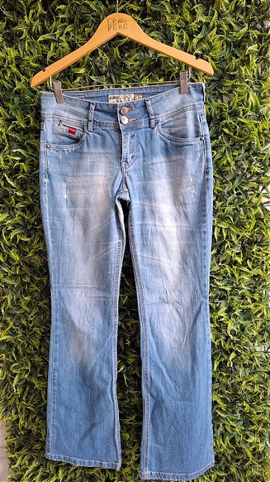 CALÇA JEANS  FLARE  OPÇÃO   40