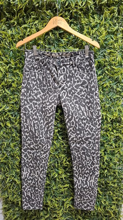 CALÇA ESTAMPA ONÇA  CAOS