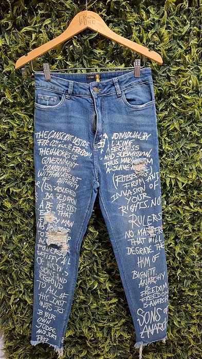 CALÇA JEANS  TRUE JEANS   TODA ESCRITA EM BRANCO  40