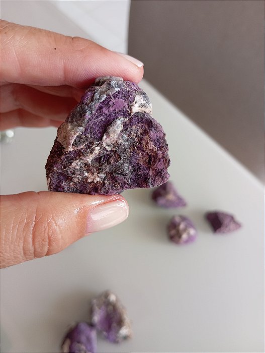 Purpurita Bruta P - Libertação espiritual, autenticidade e expansão da consciência