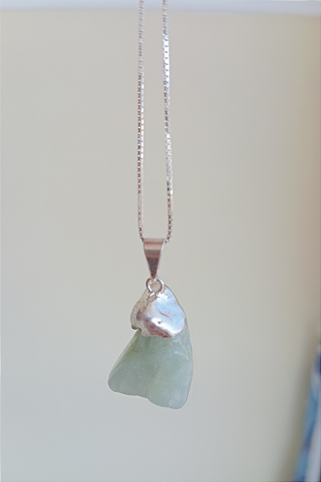 Pingente Água-Marinha com banho prata – Calma, Comunicação e Intuição