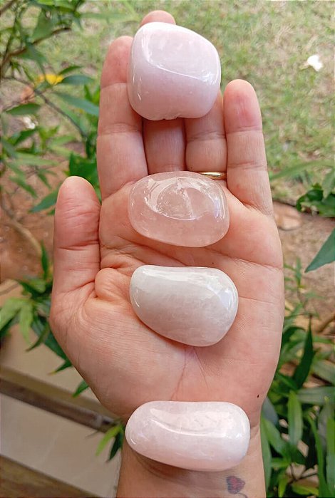 Pedra rolada De Quartzo Rosa – Amor Próprio, Gratidão e Relacionamento