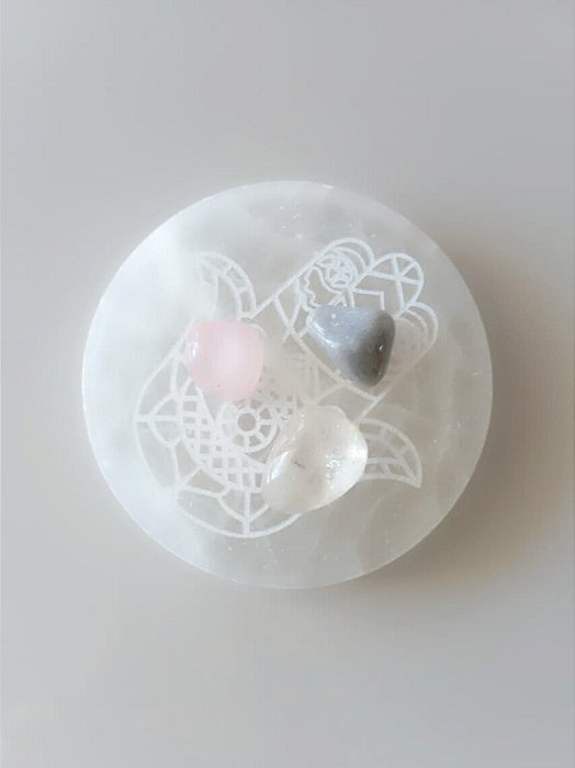 Placa redonda de Selenita Mão de Fátima - Limpeza Energética, Purificação, Proteção