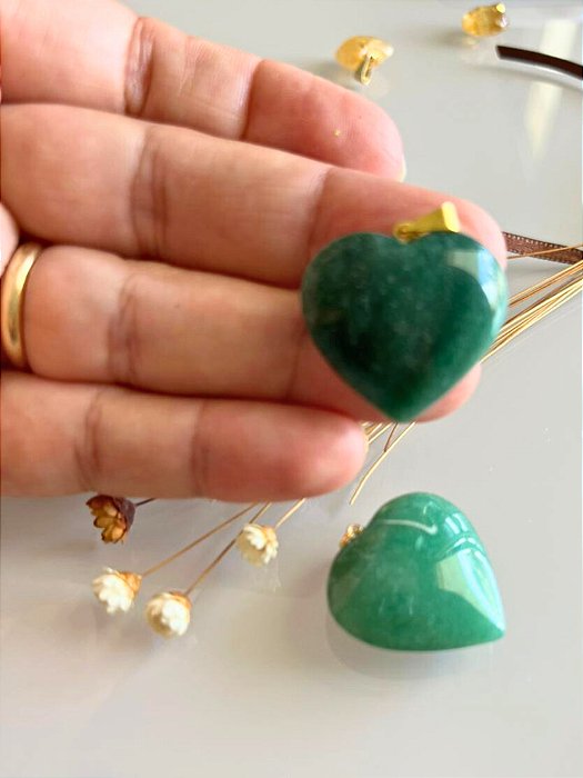 Pingente De Coração de Quartzo Verde – Equilíbrio e Saúde