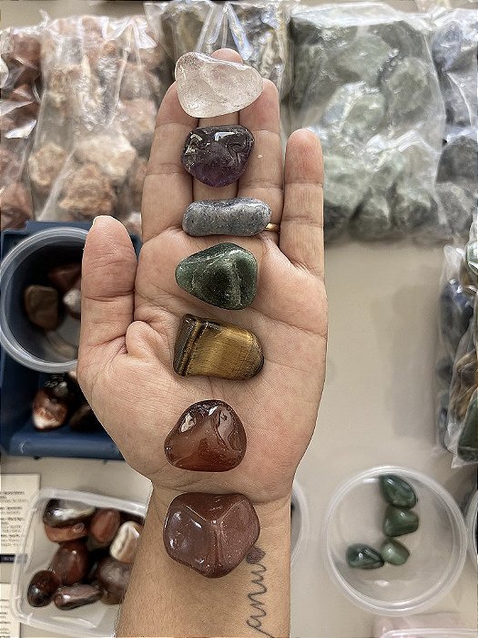 Kit 7 Cristais Chakras rolado P – Alinhamento, Energia e Equilíbrio Interior