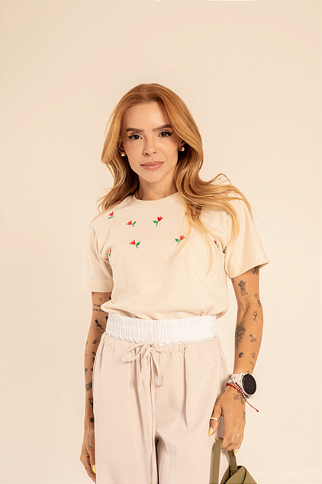 Tshirt Bordada Tulipas