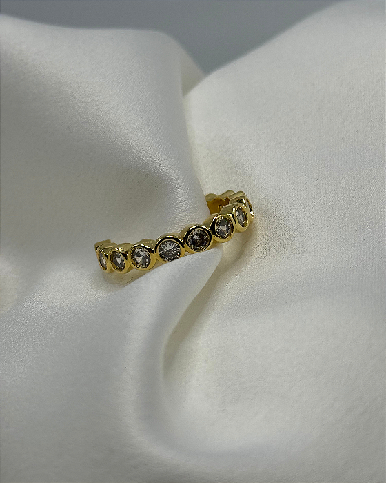 Anel Solitário com Micro Zircônias Regulável Banhado em Ouro 18k