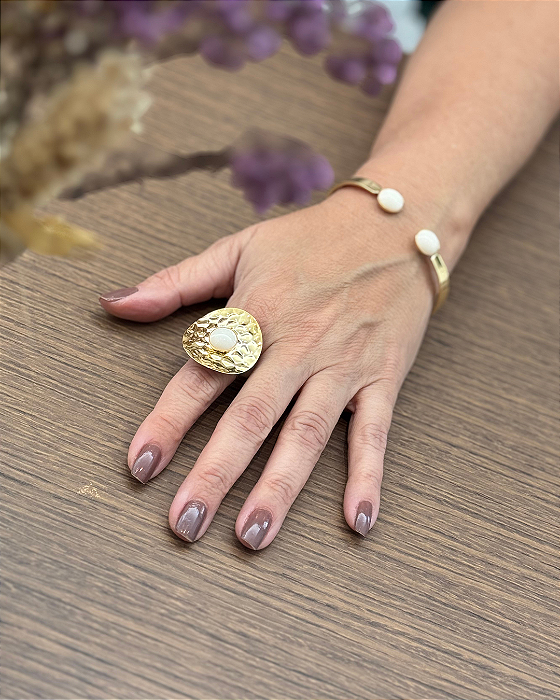 Anel Orgânico Esmaltado Off White Regulável Banho Ouro 18k