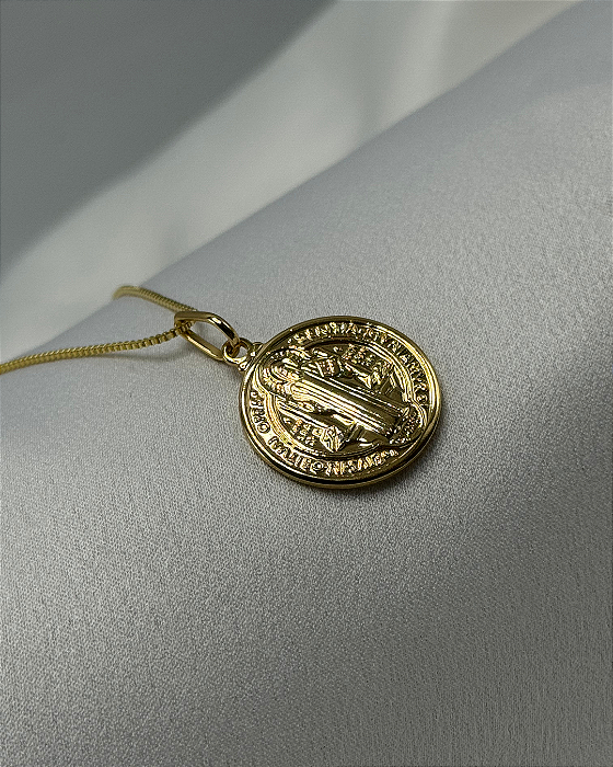 Colar Veneziana com Medalha São Bento Banhado em Ouro 18k