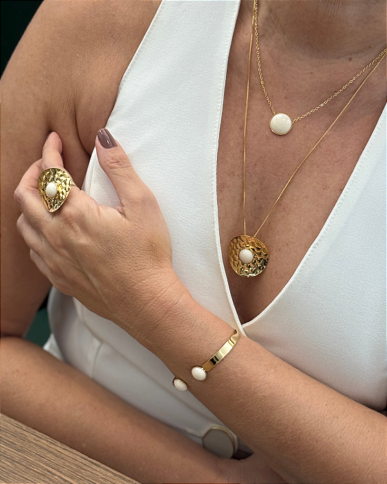 Bracelete Liso Esmaltado Off White Banho Ouro 18k