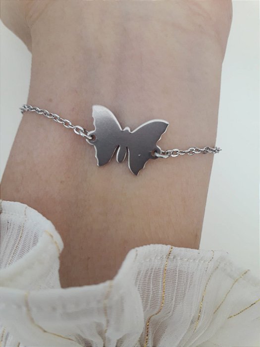 Pulseira com Borboleta Lisa – Inspiração na Transformação em Aço Inoxidável