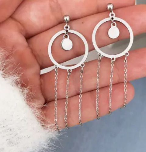 Brincos com Design de Círculo e Correntes em Aço Inoxidável