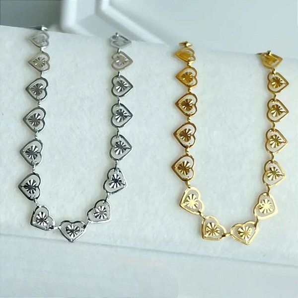 Pulseira Feminina em Aço Inox com Detalhes Românticos de Corações e Floquinhos