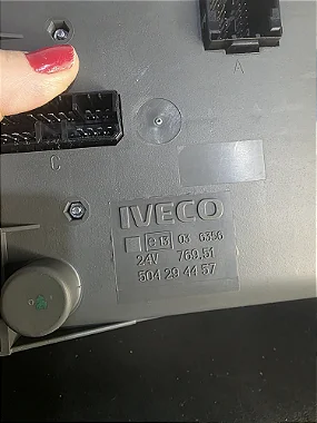 Módulo do Vidro Elétrico Central Eletrônica Iveco - Cód: 504294457