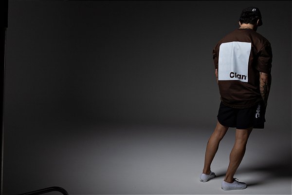 Camiseta Square Brown Clan