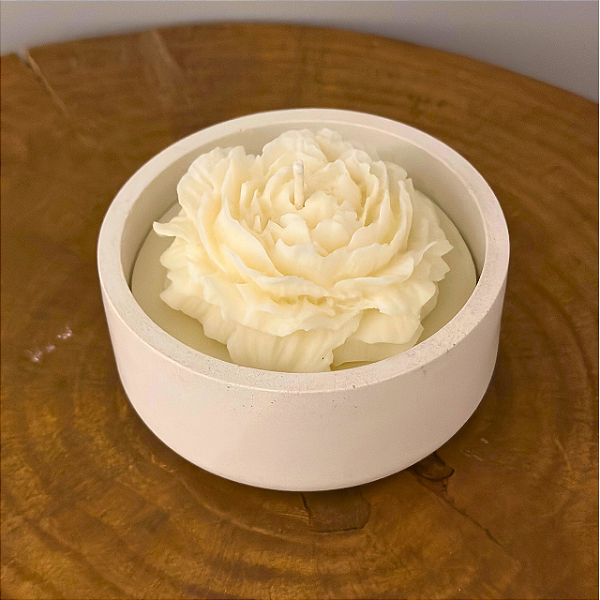 Vela Flor no Vaso de Cimento Liso