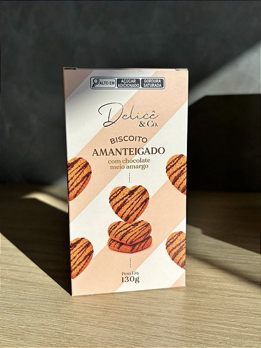 Biscoito Amanteigado com Chocolate Meio Amargo (DECORADO) Especial Delicê na Caixa com 130g