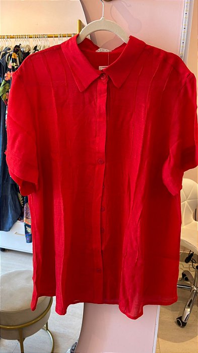 Camiseta social vermelha 42