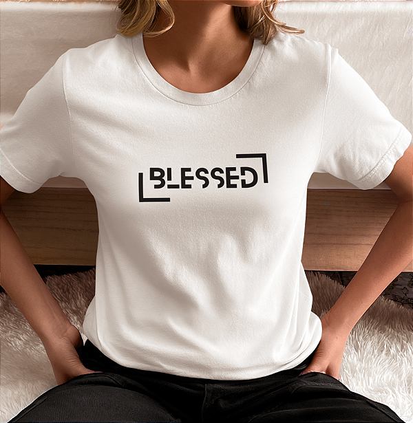 Camiseta Feminina Blessed