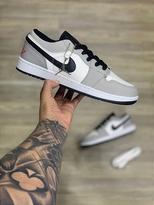 Tênis Air Jordan 1 Low Premium Cinza Preto