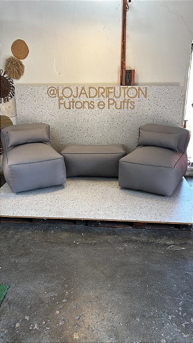 Conjunto Puff M  Standard + 1 Peseira + 2 Almofadas Cinza