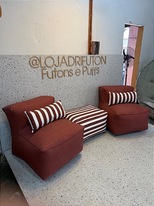 Conjunto Puff P Standard + 1 Peseira + 2 Almofadas Vinho