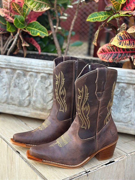 BOTA HELAZZA  FOSSIL AREIA BICO FINO QUADRADO CANO CURTO REF:92326Q