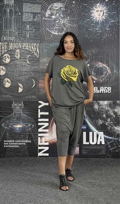 Blusa Mãe Rosa Amarela - CINZA