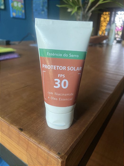 Protetor Solar com Óxido de Zinco, Niacinamida, Manteigas e Óleos Essenciais