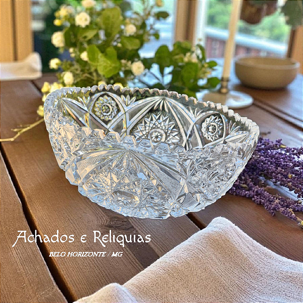 Centro de Mesa em Cristal Lapidado – Brilho que Encanta