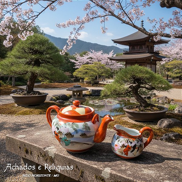 Chaleira e leiteira em porcelana esmaltada e policromada com decoração oriental