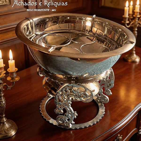 Balde de Gelo para Espumantes e Vinhos (Champanheira) em Inox Tramontina, Acompanhada de Pedestal Ornamental em Alumínio Polido