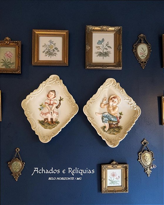 Placas de Parede Vintage Lefton Menino e Menina em Alto-Relevo de Porcelana Bisque (Biscuit), Pintado à Mão