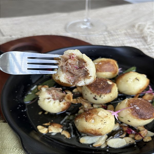 Nhoque Recheado de Costela e Queijo Gouda