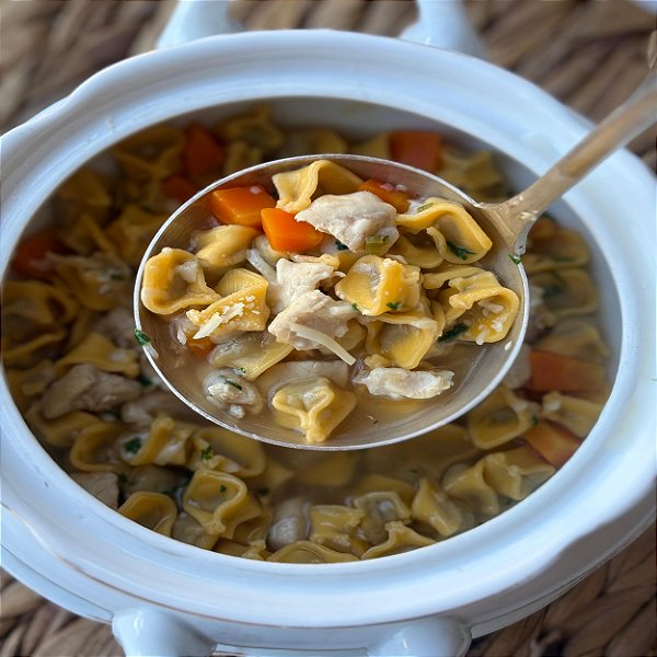 Sopa de Agnolini