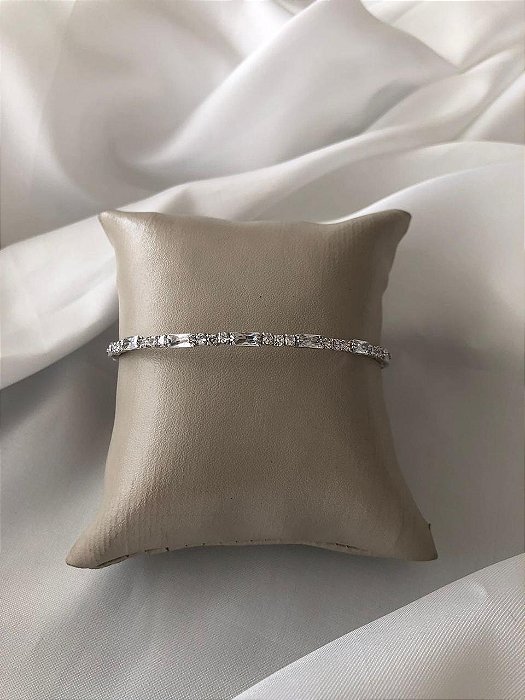 Pulseira com Zircônias Alongadas e Quadradas