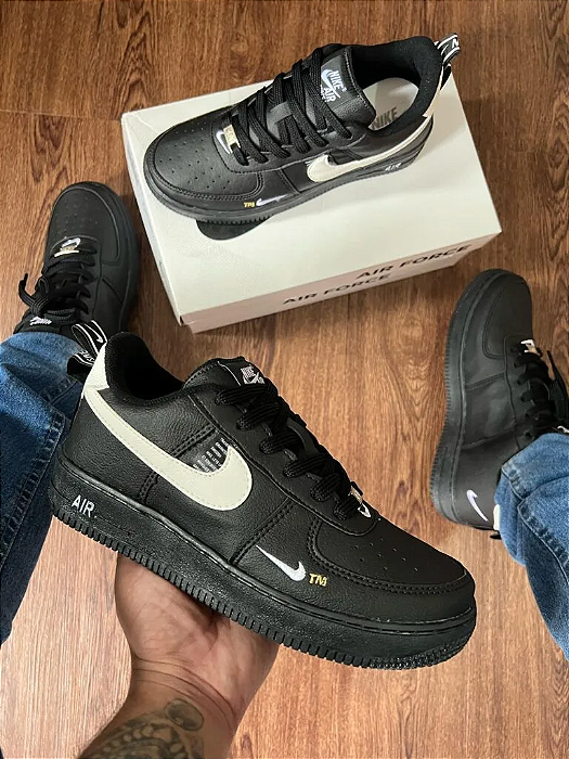 Tênis Nike Air Force TM