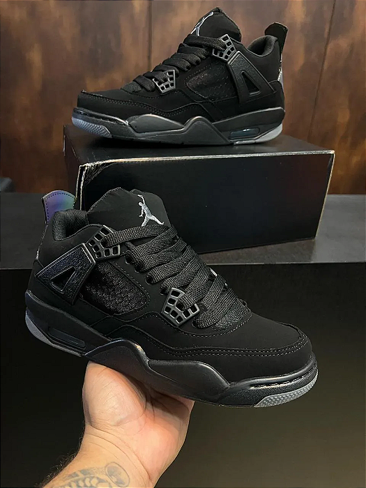 Tênis Air Jordan 4